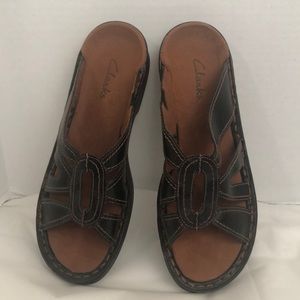 New Clarks Black Slip On Sandals Leather Size 9M